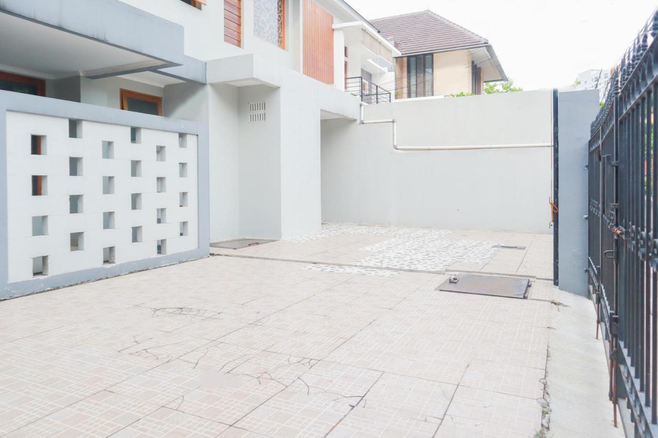 Oyo 2196 Ss Homes Jakarta Exterior photo